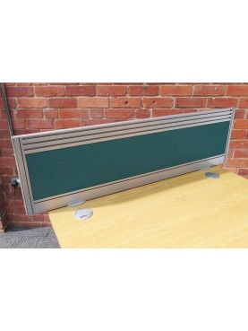 Green Desk Top Screen 1400mm
